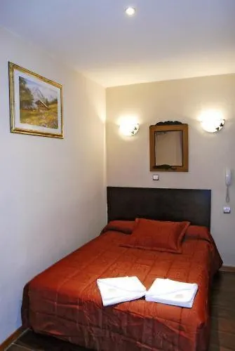 Hotel De L'aveyron *